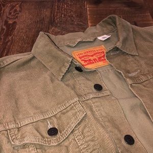 Levi’s Tan Vintage-Fit Trucker Jacket